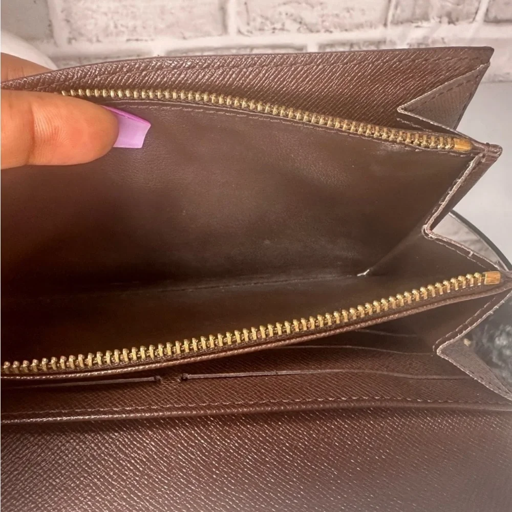 LOUIS VUITTON Damier Portefeuille
Sarah Bifold Wallet Long Wallet. Sold as is - Picture 11 of 12